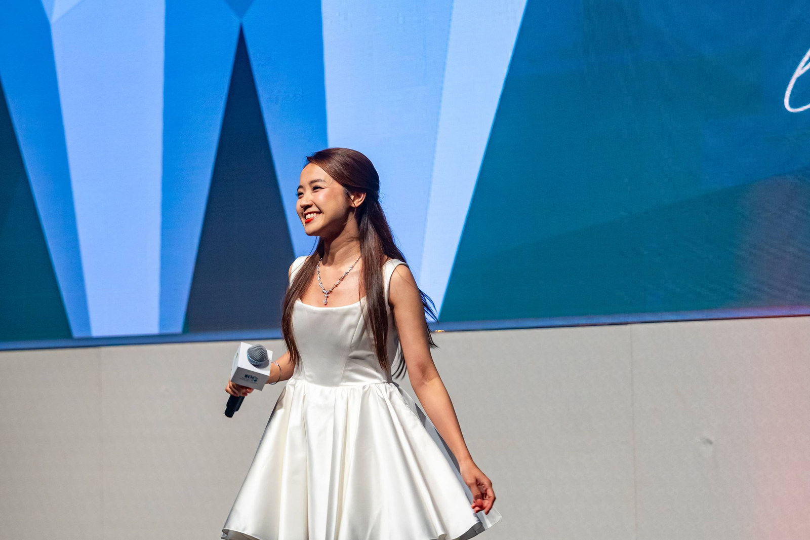 Jing Yuan Charity Foundation Charity Gala — project image 6